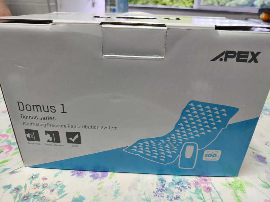 Colchão anti-escaras com aparelho elétrico