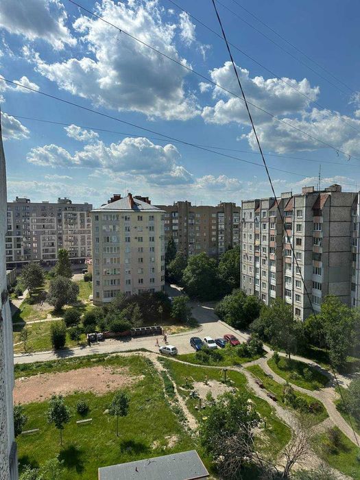Продаж великої 4к квартири в затишному районі по вул. Молодіжна