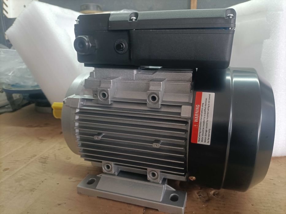 Motor elétrico monofásico novo