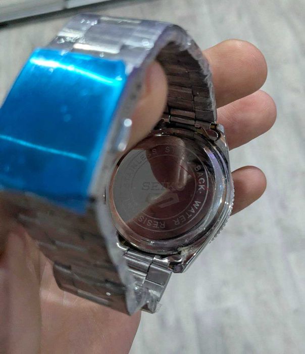 Продам наручные часы