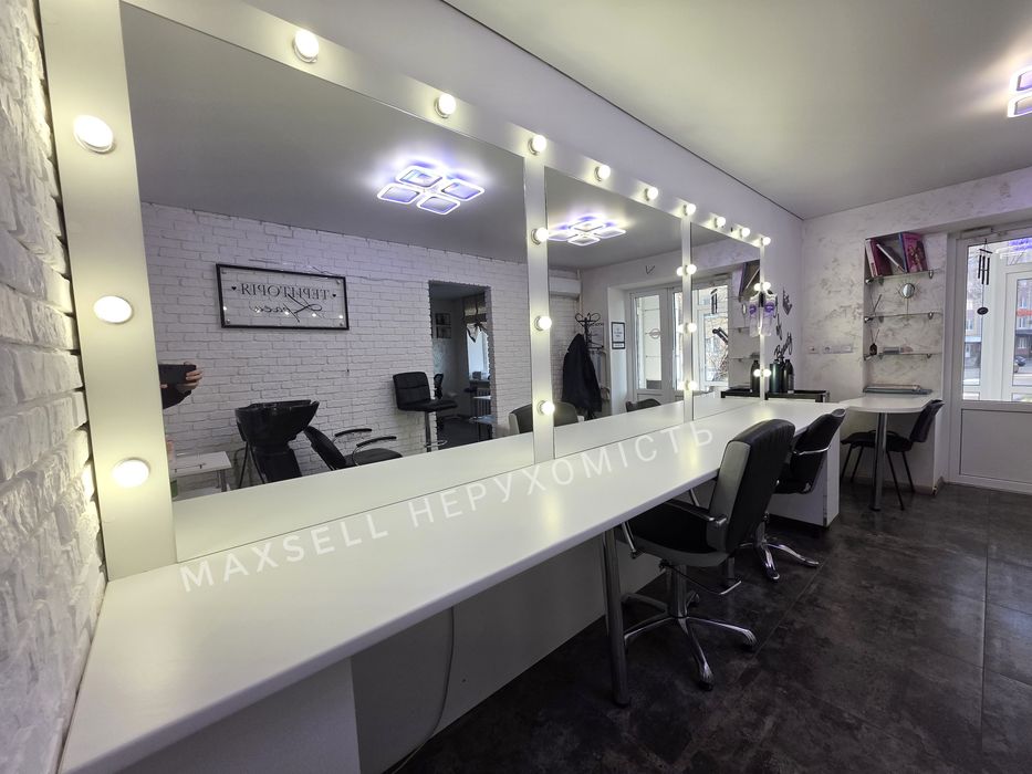 Продам комерційне приміщення в центрі міста