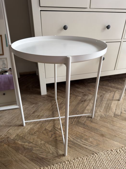 Ikea white table