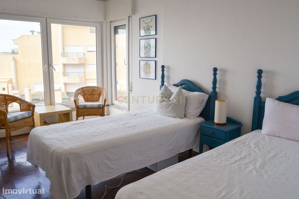 T2 Mobilado com Vista Mar | Guia de Cascais