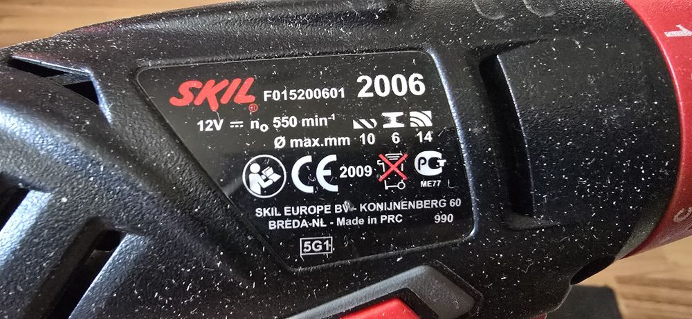 Wkrętarka skil 12 v 2 akumulatory walizka