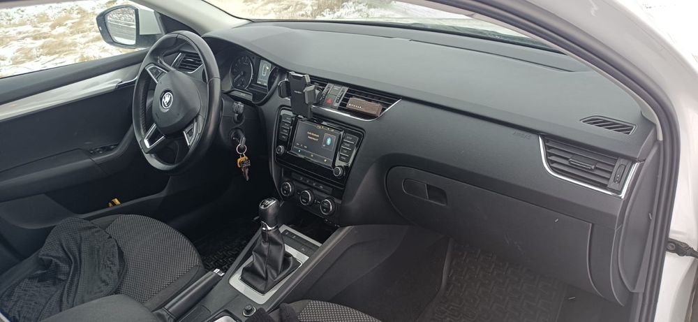 Sprzedam Skodę Octavię III