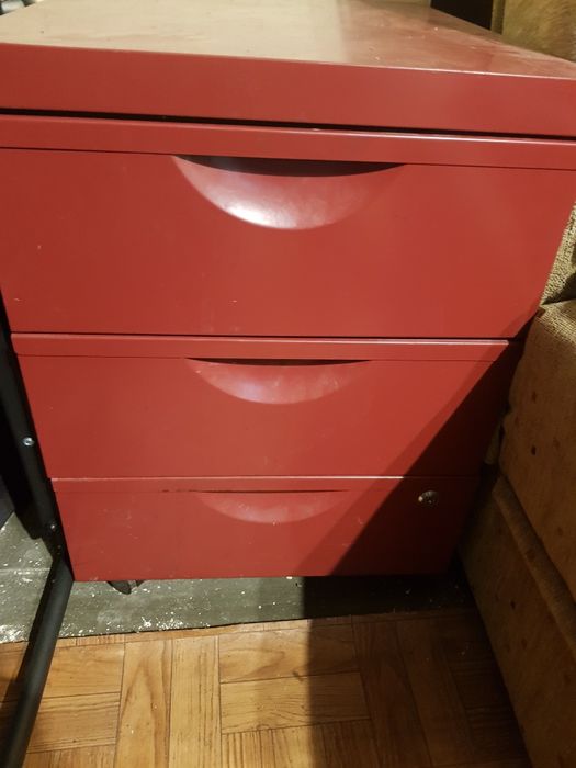 Szafka metalowa na kolkach