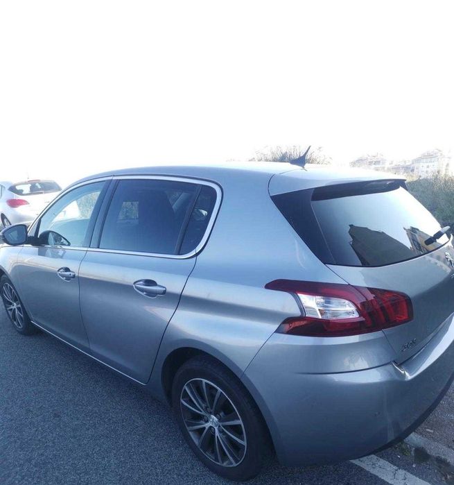Peugeot 308 1.6 BlueHDi Allure – 2014