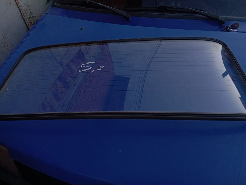 Заднє скло ваз 2107