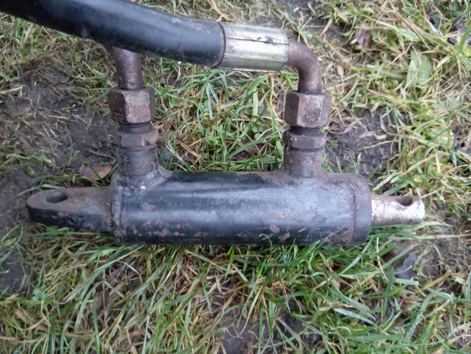 Продам гідроциліндр