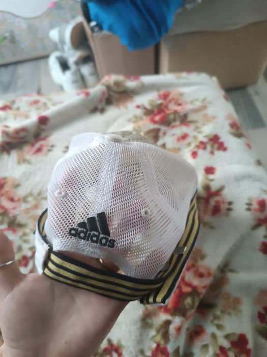 Czapeczka z daszkiem Adidas limitowana edycja