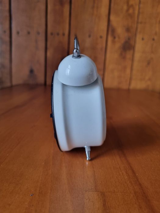 Biały budzik * Ikea