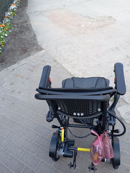Wózek inwalidzki,elektryczny, bardzo lekki
