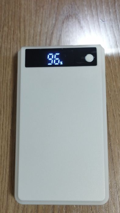 Мобільна батарея (powerbank)