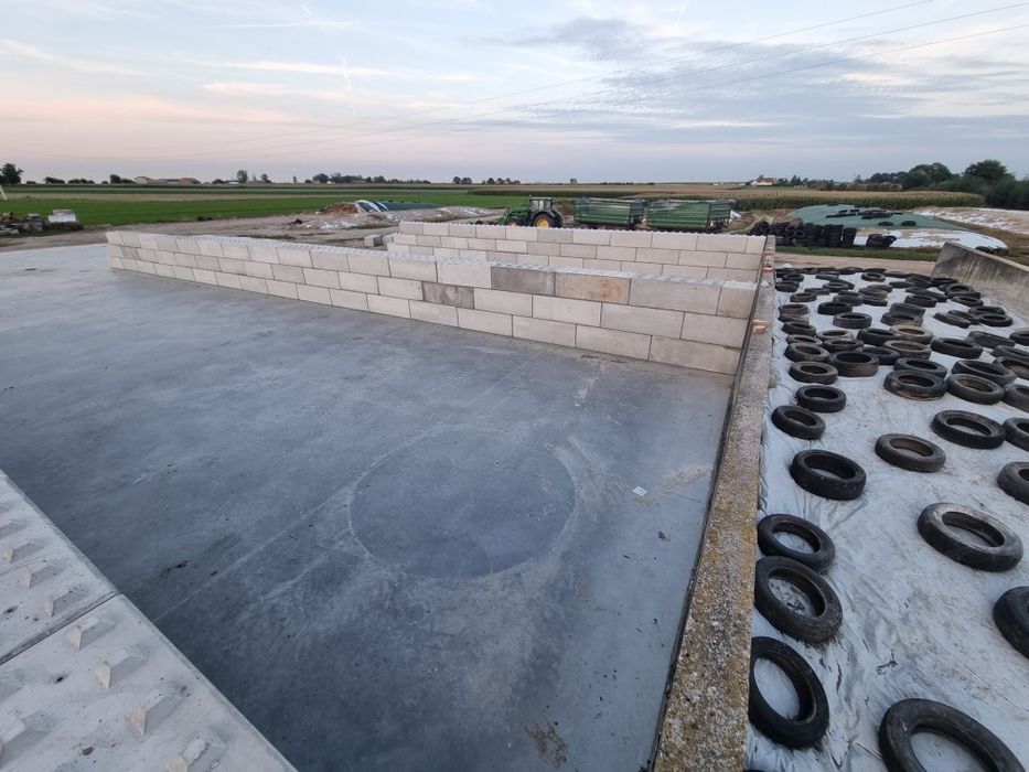 Bloki betonowe z transportem silos zasieki lego