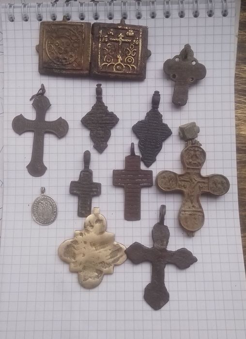 Латуние крестики