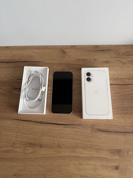 Apple Iphone 16 White 256 GB