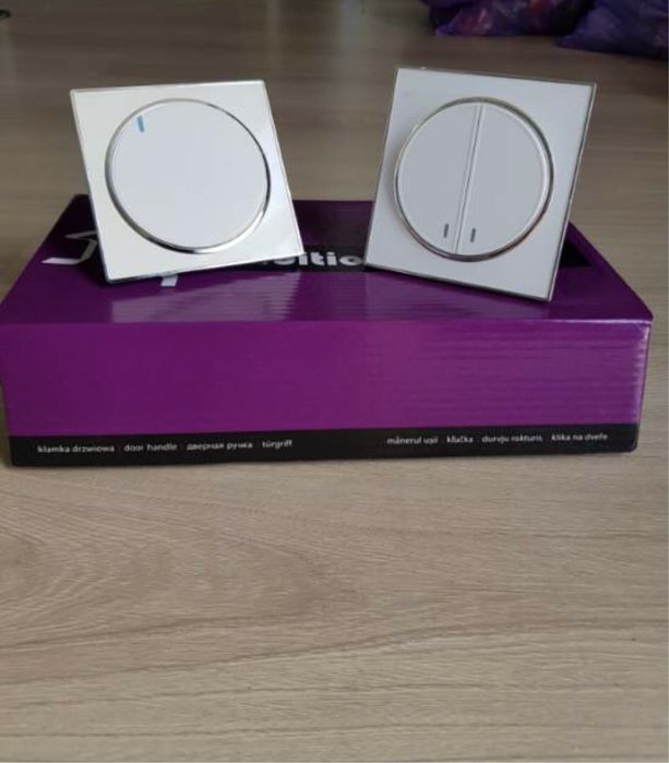 Włącznik oświetleniowe ścienne - białe Nowe