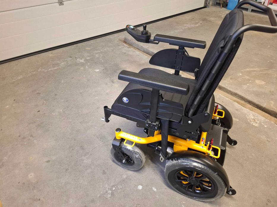 Wózek inwalidzki elektryczny TURIOS.
