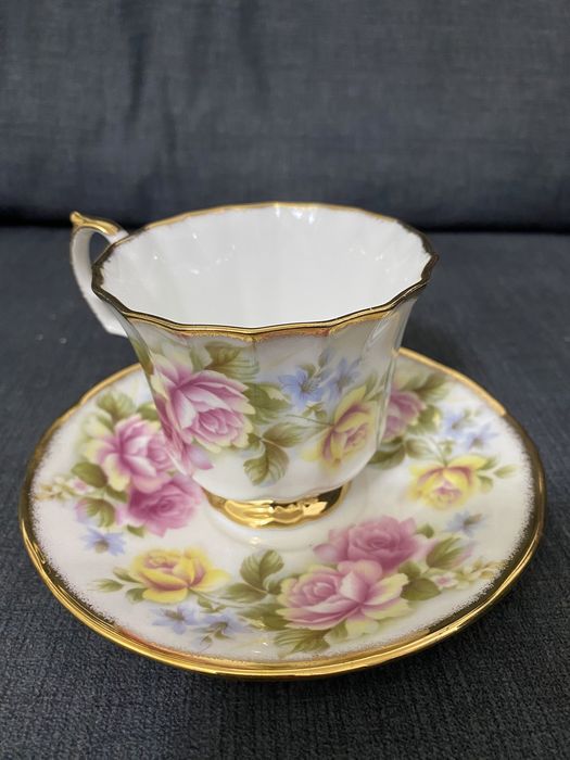 Queen’s Floral Mug