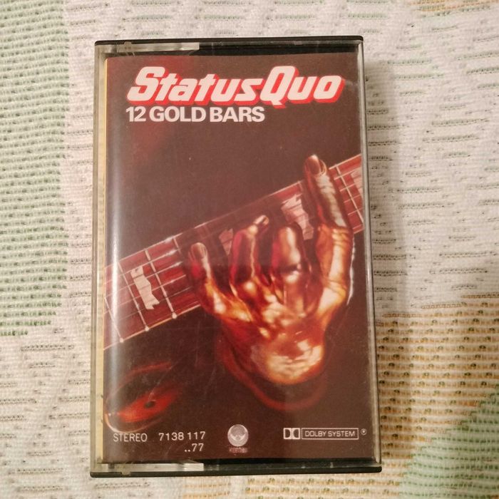 ROCK Anos 70 - Cassete de áudio -  Status Quo "12 Gold Bars" Original Época