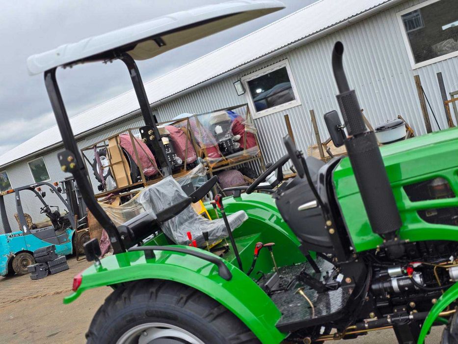 Повнопривідний монстр! Трактор TERRA FENG 554Х у дизайні JOHN DEERE