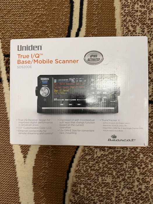 Скануючий цифровий приймач Uniden SDS200E