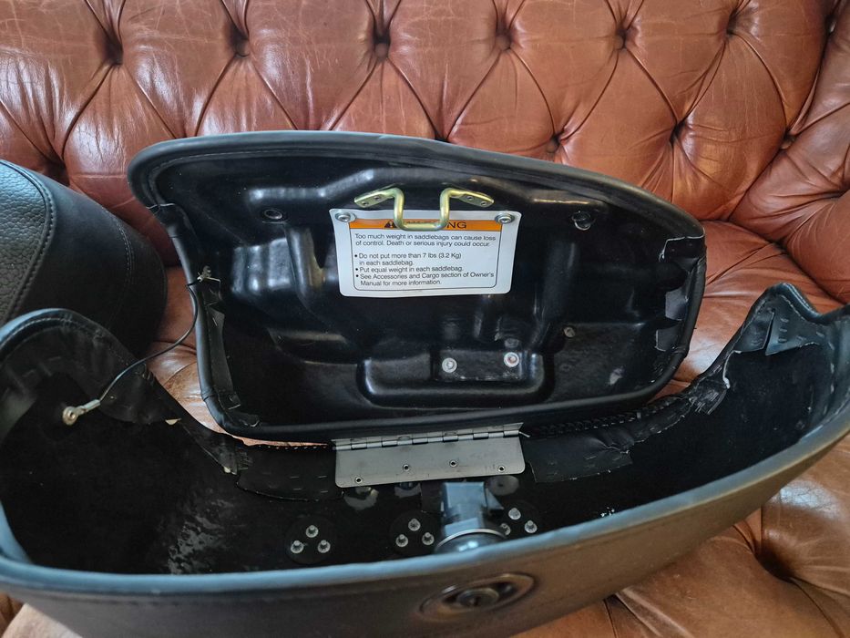 Malas Harley Davidson softail deluxe com chaves e parafusos.