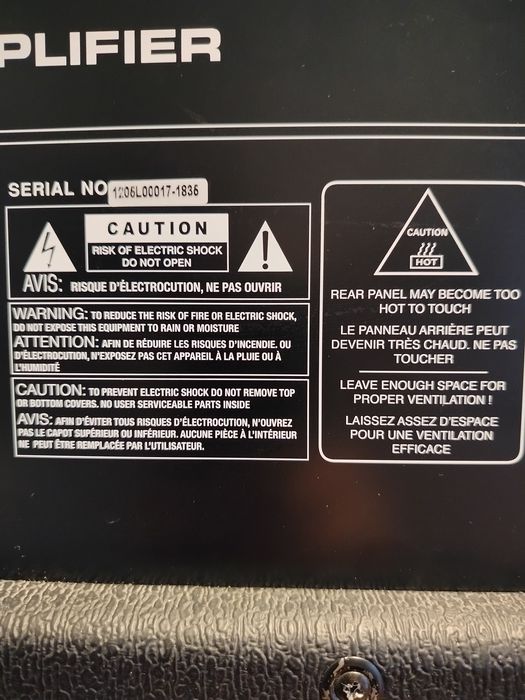 Używany wzmacniacz bwbasowy Rocket Music 60 Wat w bardzo dobrym stanie