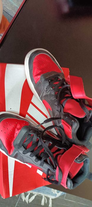 Sapatilhas pouco uso