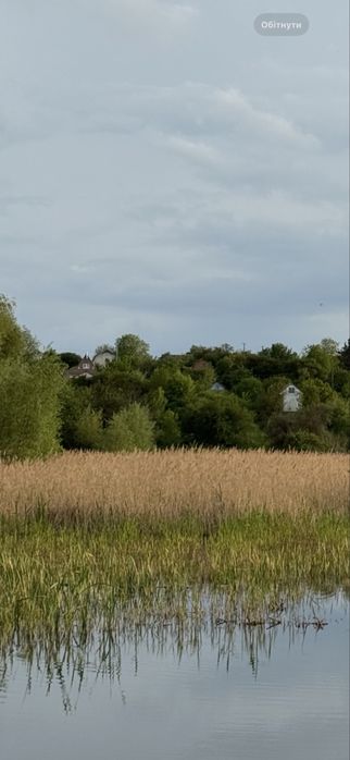 Продам капітальну будівлю на ділянці 6 сот.