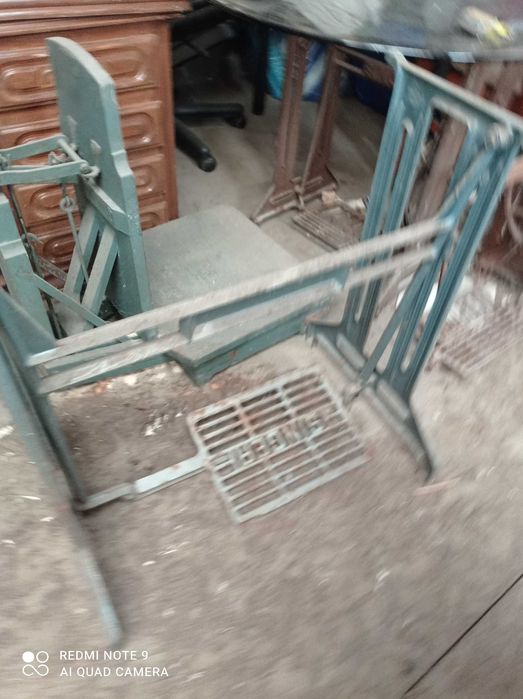 Pernas maquinas costuras antigas em ferro fundido