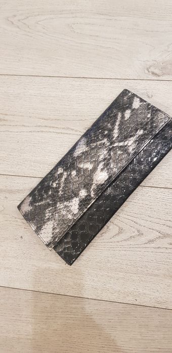 Torebka kopertówka wężowa