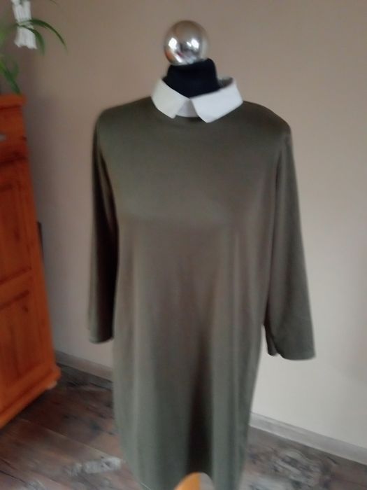 Sukienka w kolorze khaki
