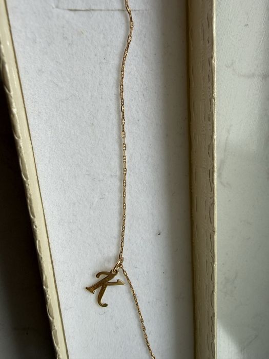 Złoty łańcuszek z literka K