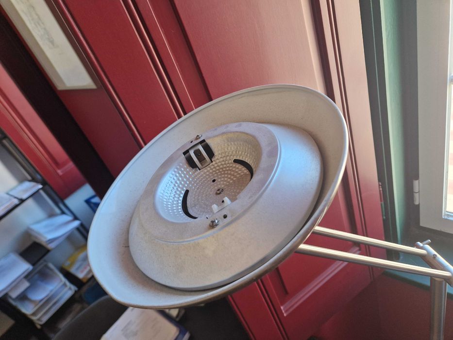 Candeeiro de pé  -  lampada de halogéneo