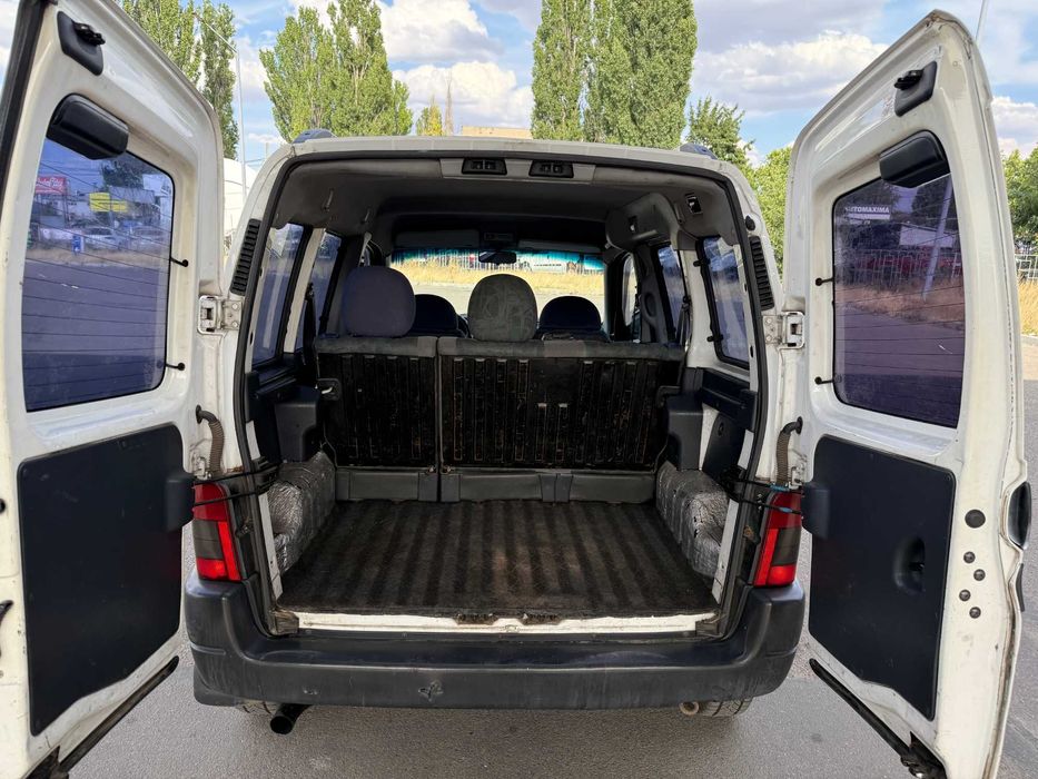 Продам CITROEN Berlingo 1.9d груз-пас 2000р