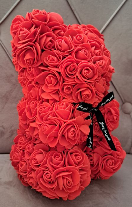 Miś z róż kwiatów czerwony rose teddy, piankowe róże, ozdoba 25cm Wale