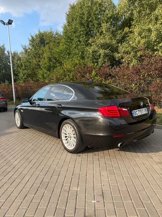 BMW 5 Series 2011