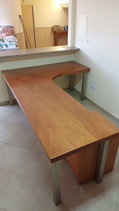 Conjunto escritório mesa + móvel