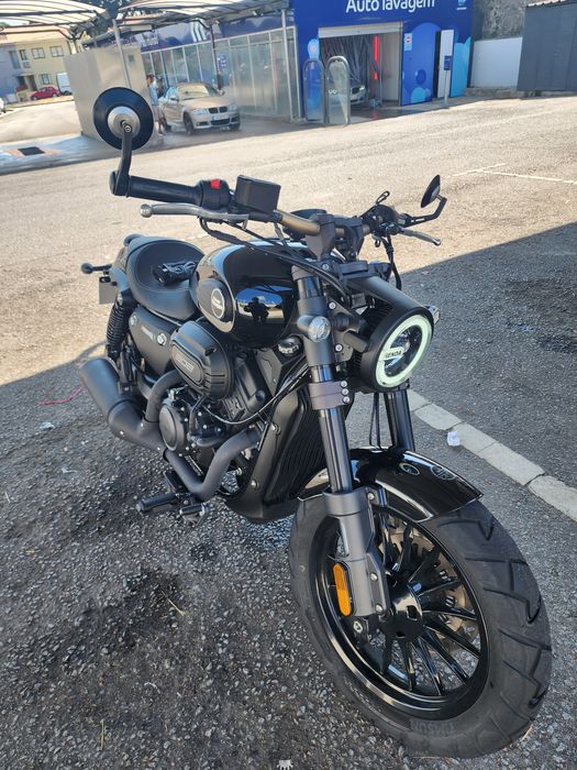 Keeway V302C 2023 | 13.500 km | Excelente estado | Pronta a andar Rio ...