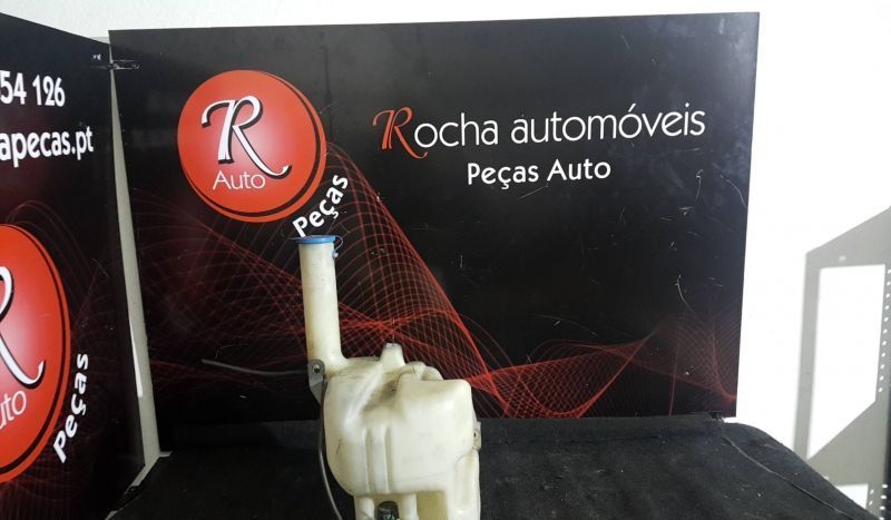 Reservatorio Da Agua Do Esguicho Rover Rtslhn (414 Si-4Dr)