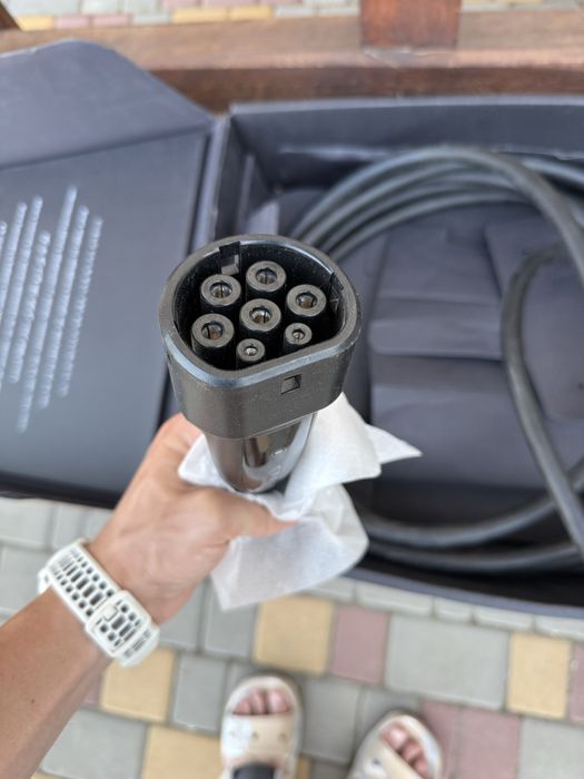 Tesla wall connector gen 3 32a type2: 16 000 грн. - Пускові
