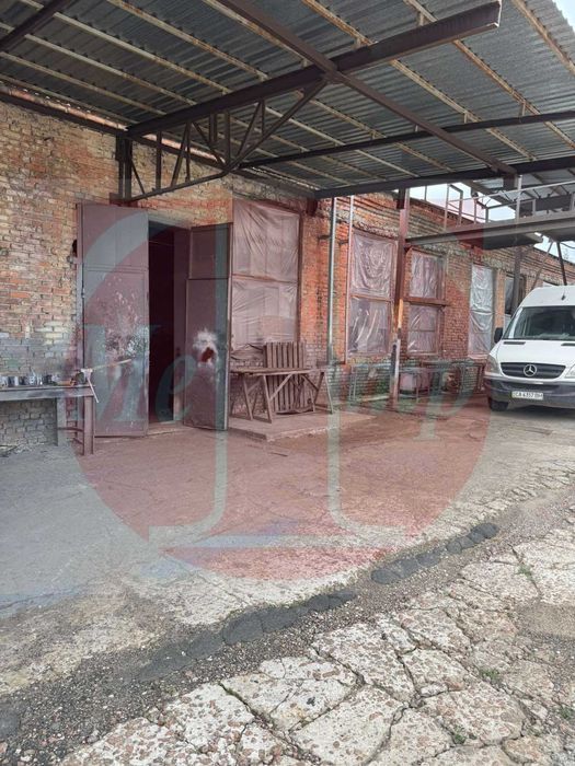 Здам виробничо-складське приміщення по вул. Сурікова/Хіміків, 257 м2