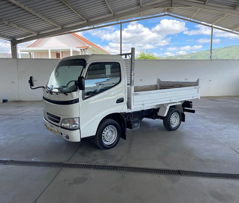 Toyota Dyna 3.0 D-4D c/Báscula e Rodado Simples