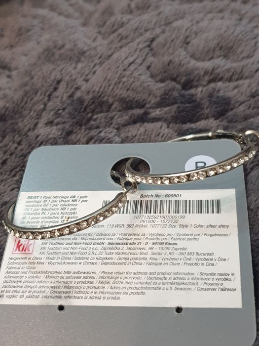 Kolczyki nowe średnica 4cm.