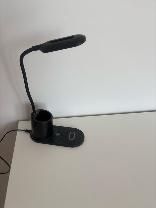 Lampka biurkowa czarna