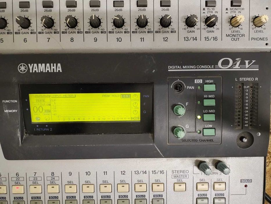 Мікшерний пульт YAMAHA 01V: 10 000 грн. - Студійне обладнання