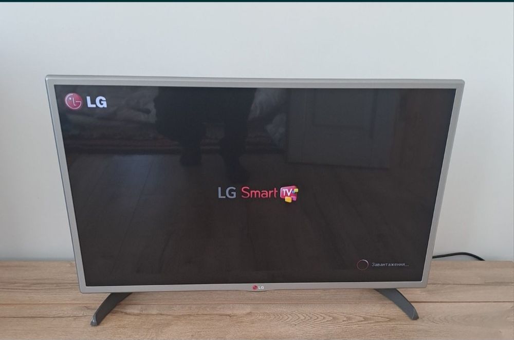 Продам смарт телевізор LG 32lb582v SMART TV, T2, WI-FI, Full HD