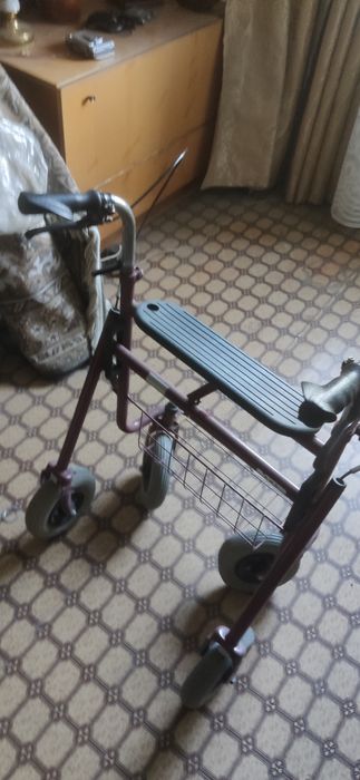 Роллер (ходунки)