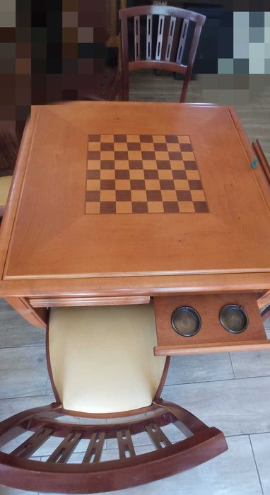 Mesa de Jogos Completa + 4 Cadeiras = QUATRO JOGOS NUMA SÓ MESA!  Cartas • Xadrez • Damas • Roleta =